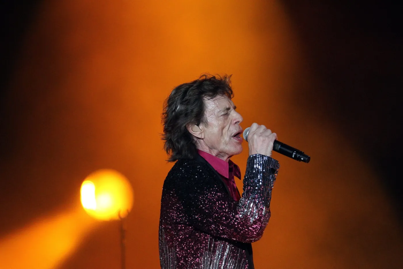 8875422-the-rolling-stones.jpg