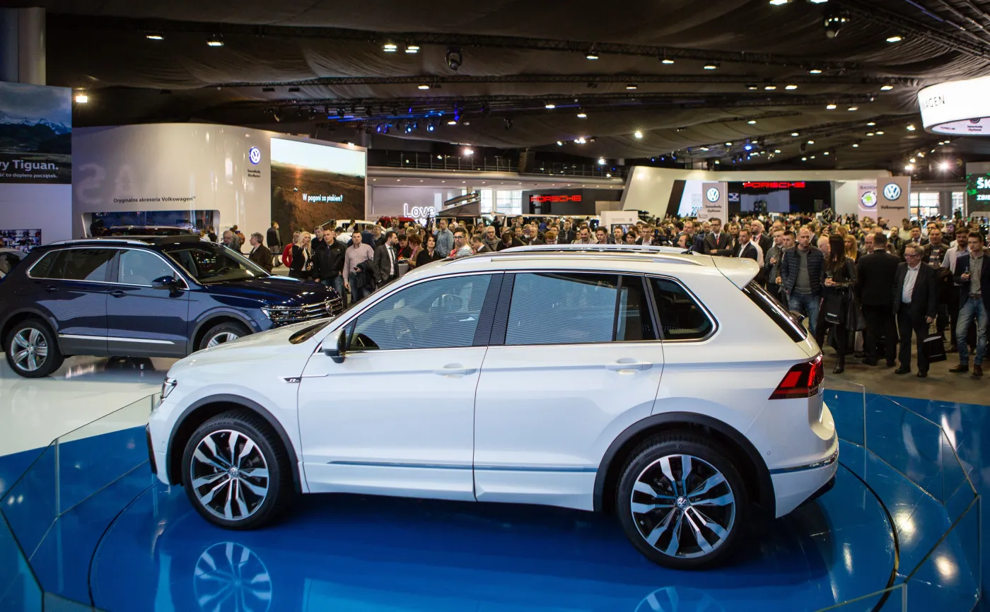 8893465-volkswagen-tiguan.jpg