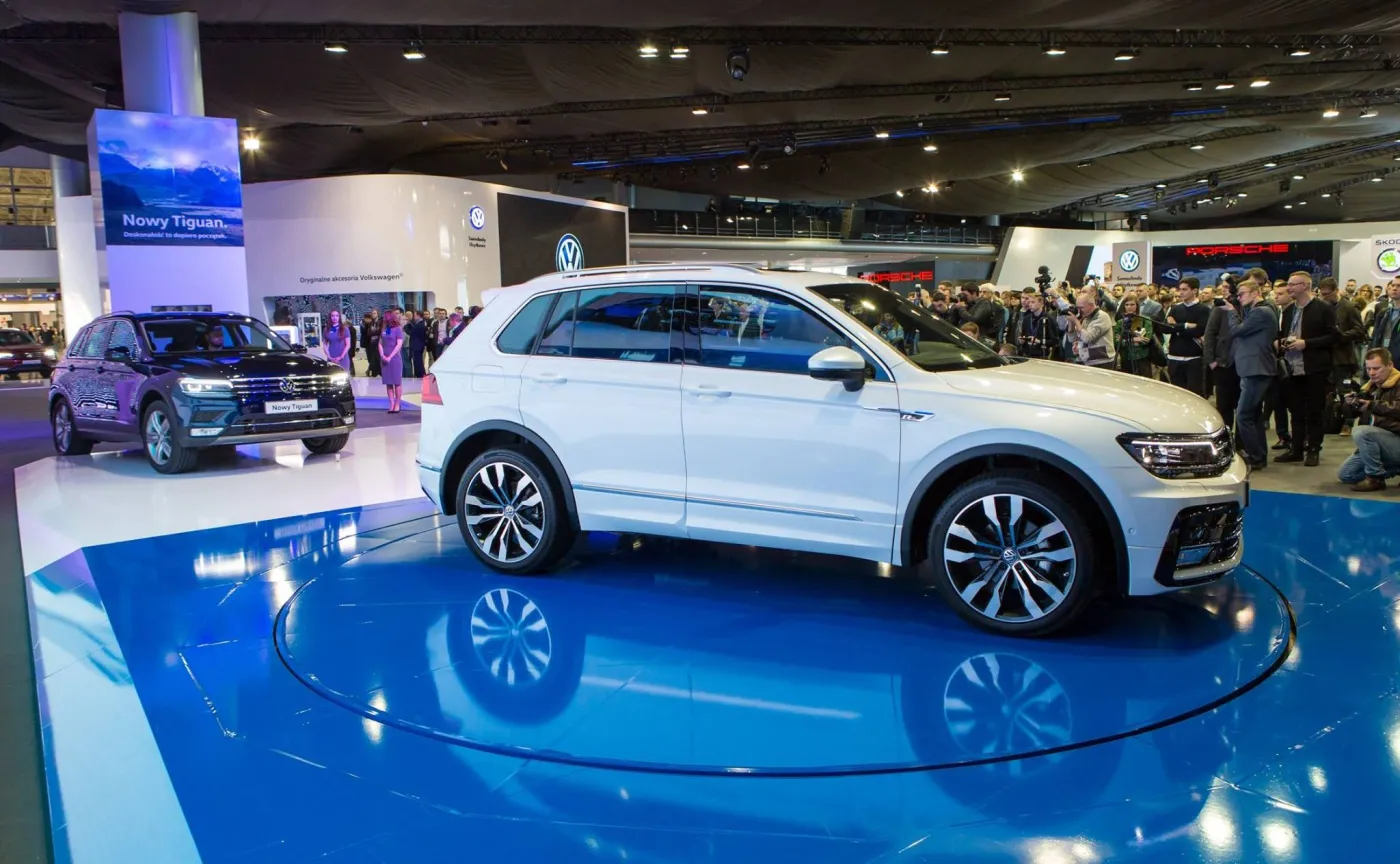 8893089-volkswagen-tiguan.jpg