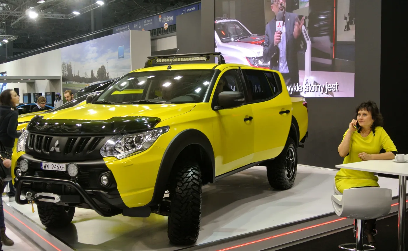 8908464-mitsubishi-l200.jpg