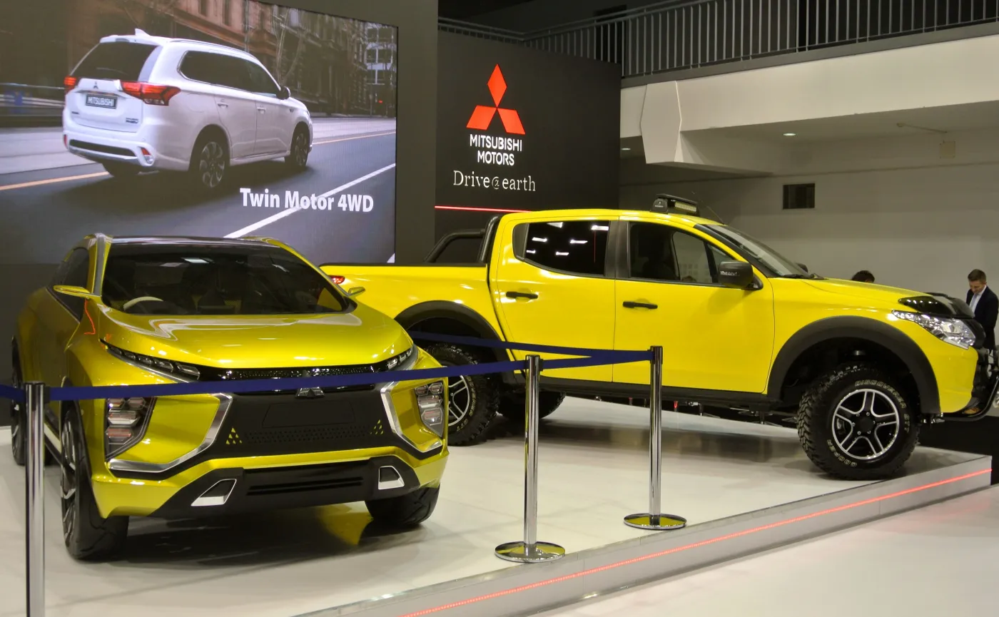 8908689-mitsubishi-l200.jpg