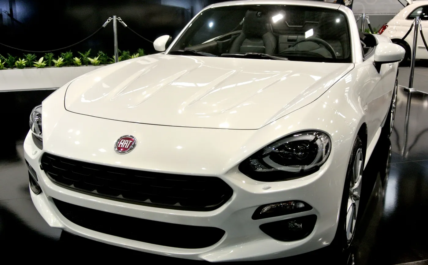 8910721-fiat-124-spider.jpg