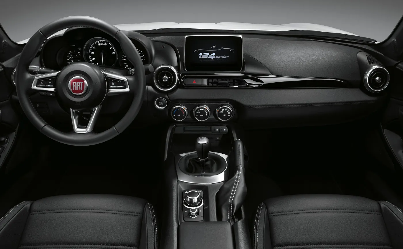 8911008-fiat-124-spider.jpg