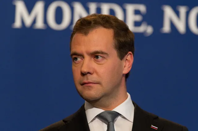 Miedwiediew o nowej zimnej wojnie między Rosją i Zachodem