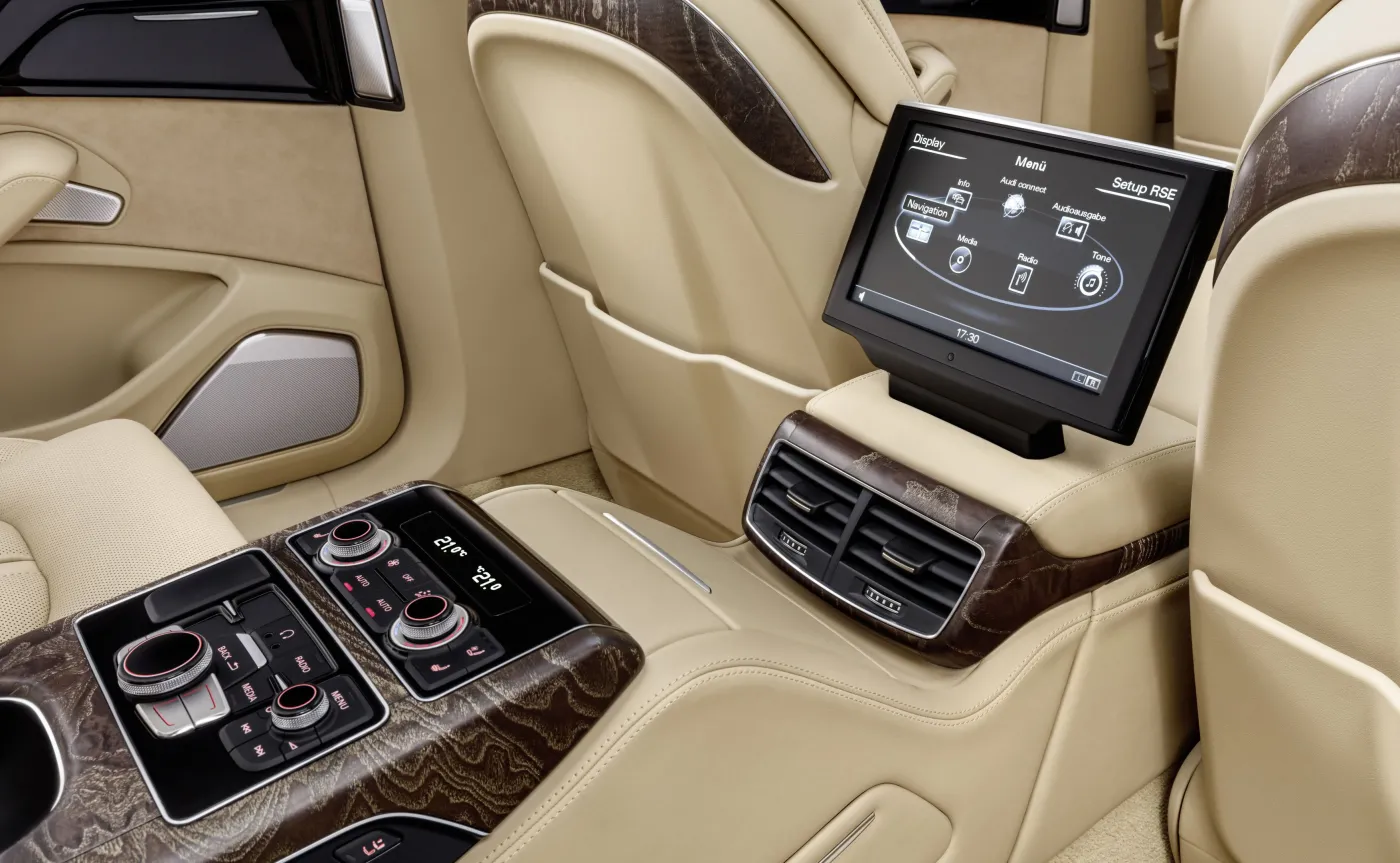 8924447-audi-a8-l-extended.jpg