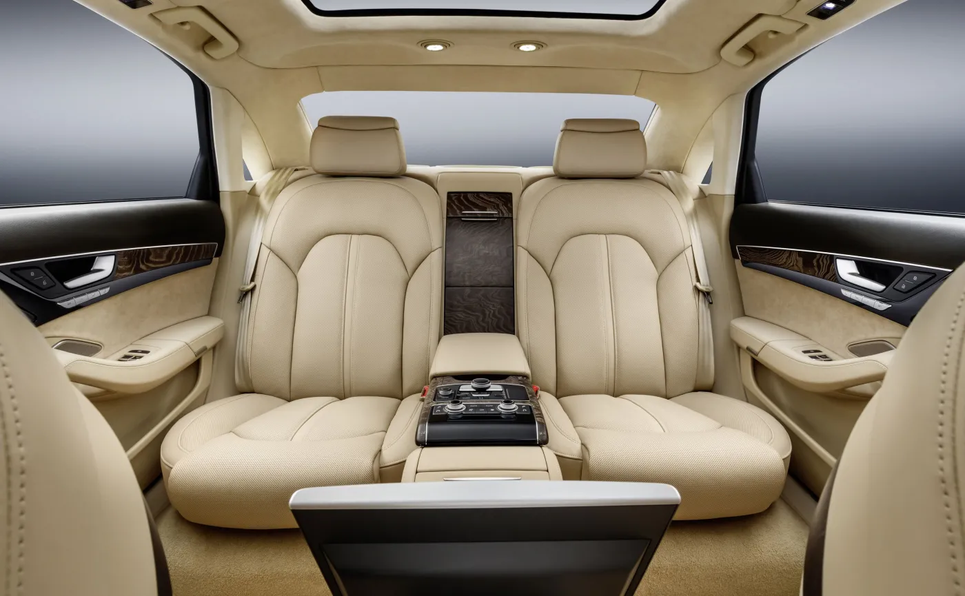 8924320-audi-a8-l-extended.jpg