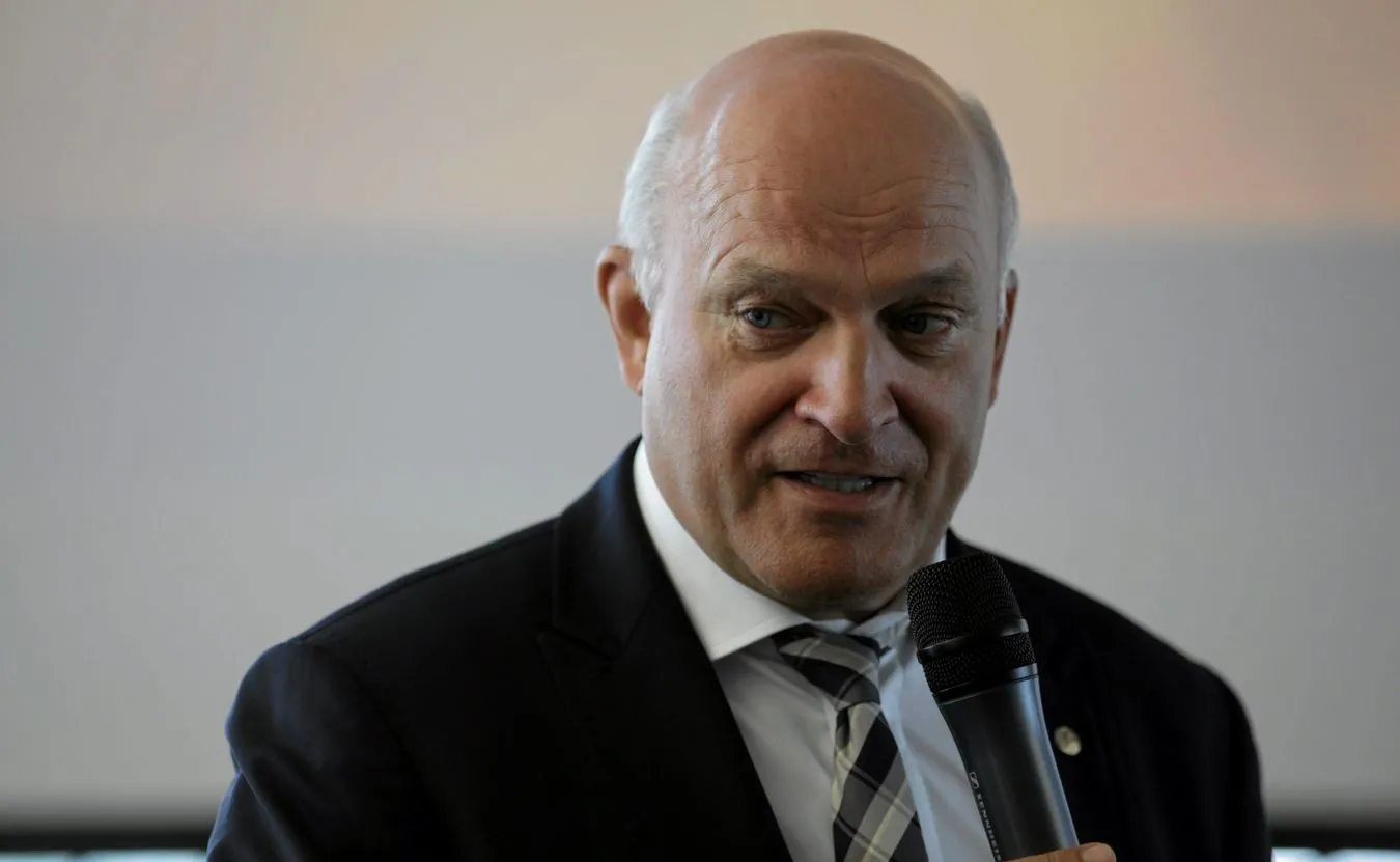 Paweł Olechnowicz