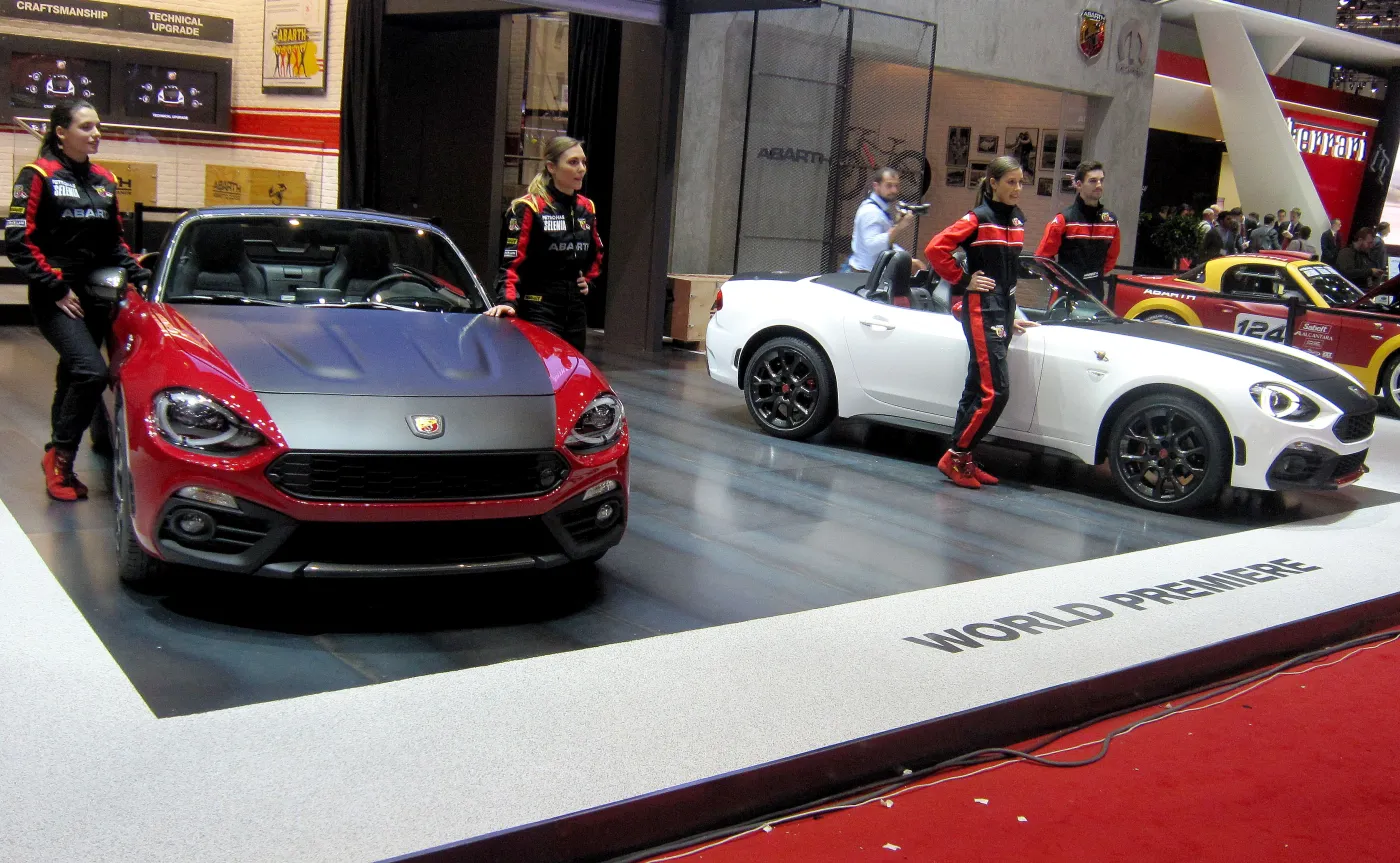 8911135-abarth-124-spider.jpg
