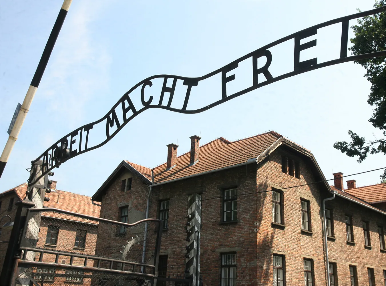 Izrael bierze się za organizatorów wycieczek do Auschwitz. Władze podejrzewają zmowę cenową