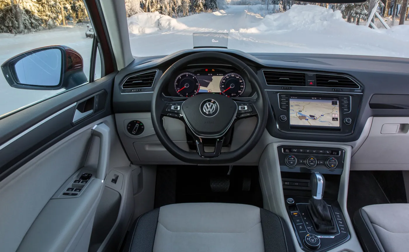 8720160-volkswagen-tiguan.jpg