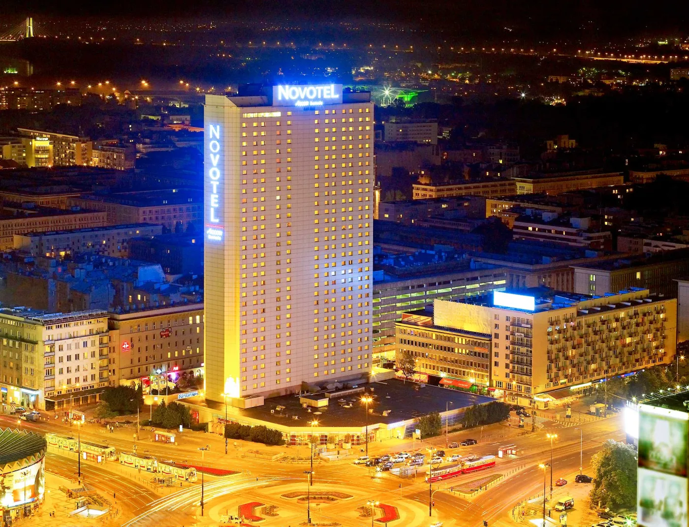 9202744-novotel-warszawa.jpg