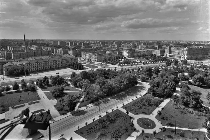 9207691-warszawa-ok-1965.jpg