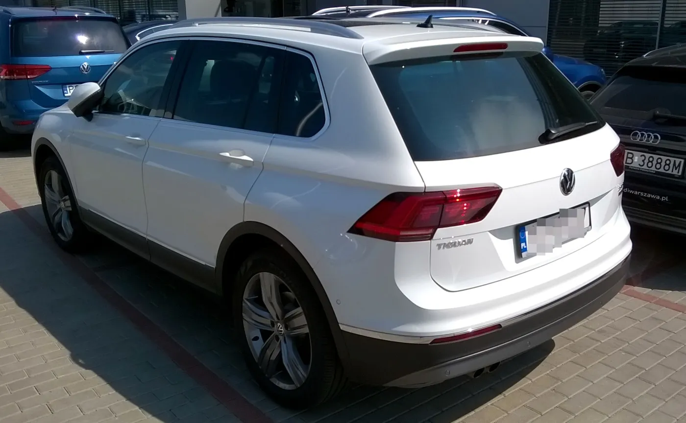 9025331-volkswagen-tiguan.jpg