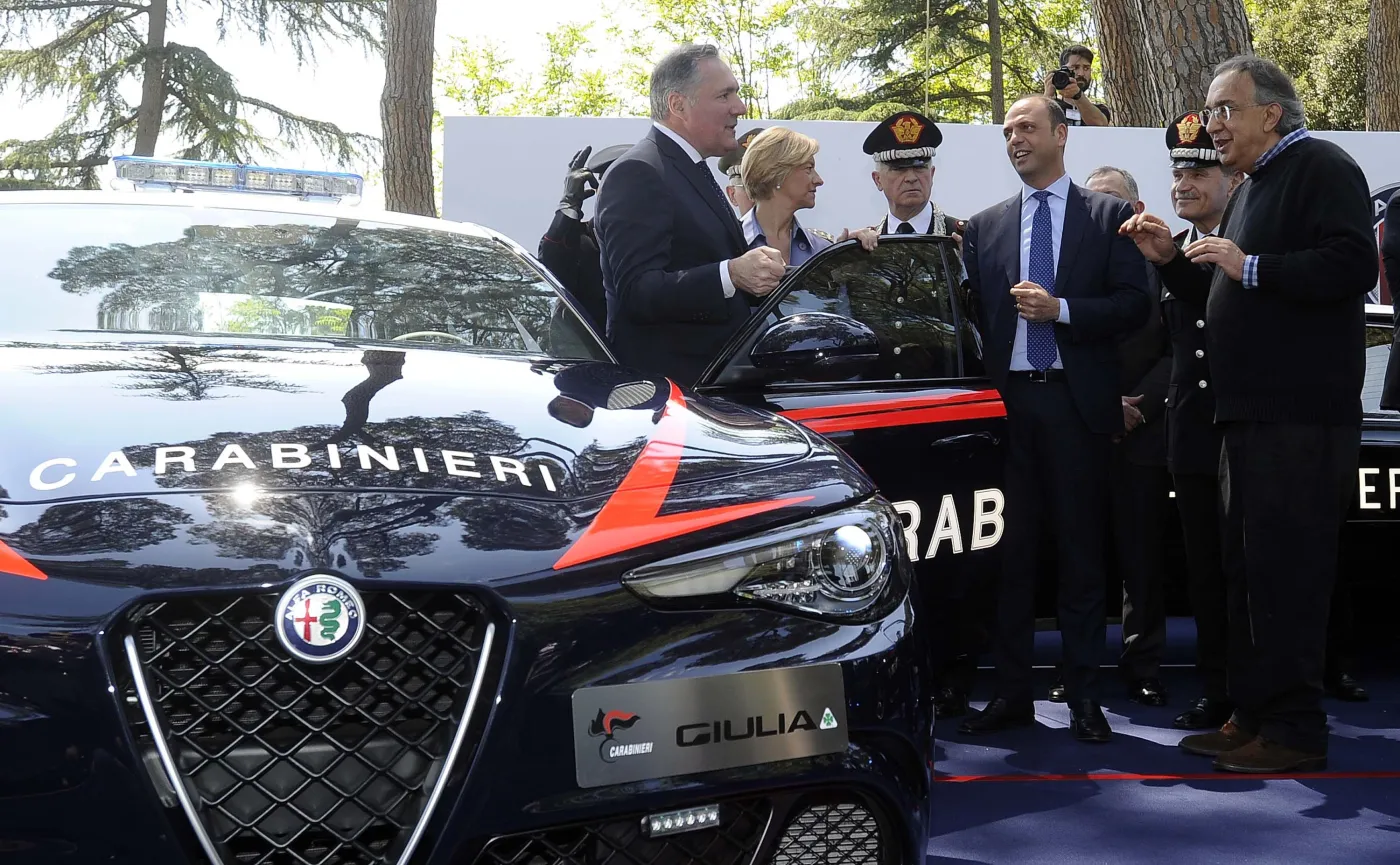 9027918-alfa-romeo-giulia.jpg