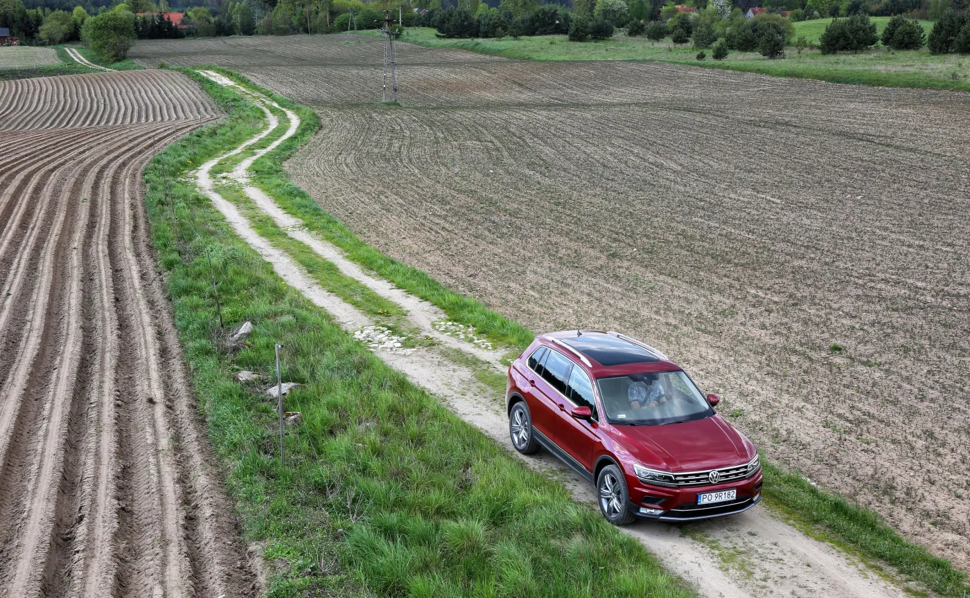 9037986-volkswagen-tiguan.jpg