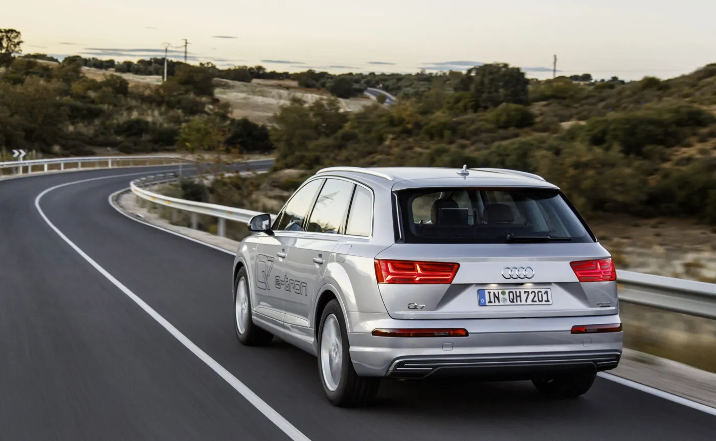 9107742-audi-q7-e-tron-3.jpg