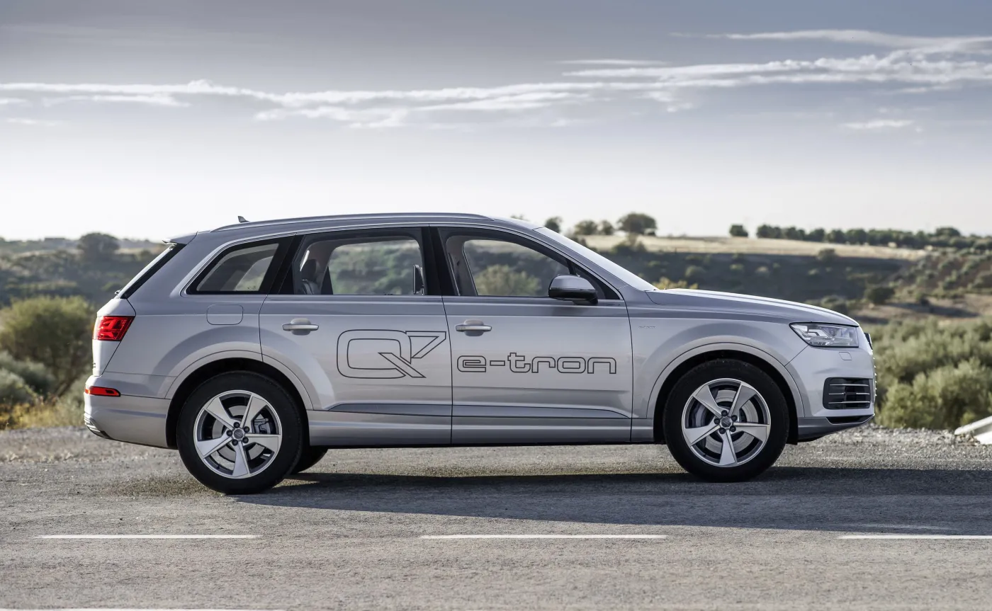 9107870-audi-q7-e-tron-3.jpg