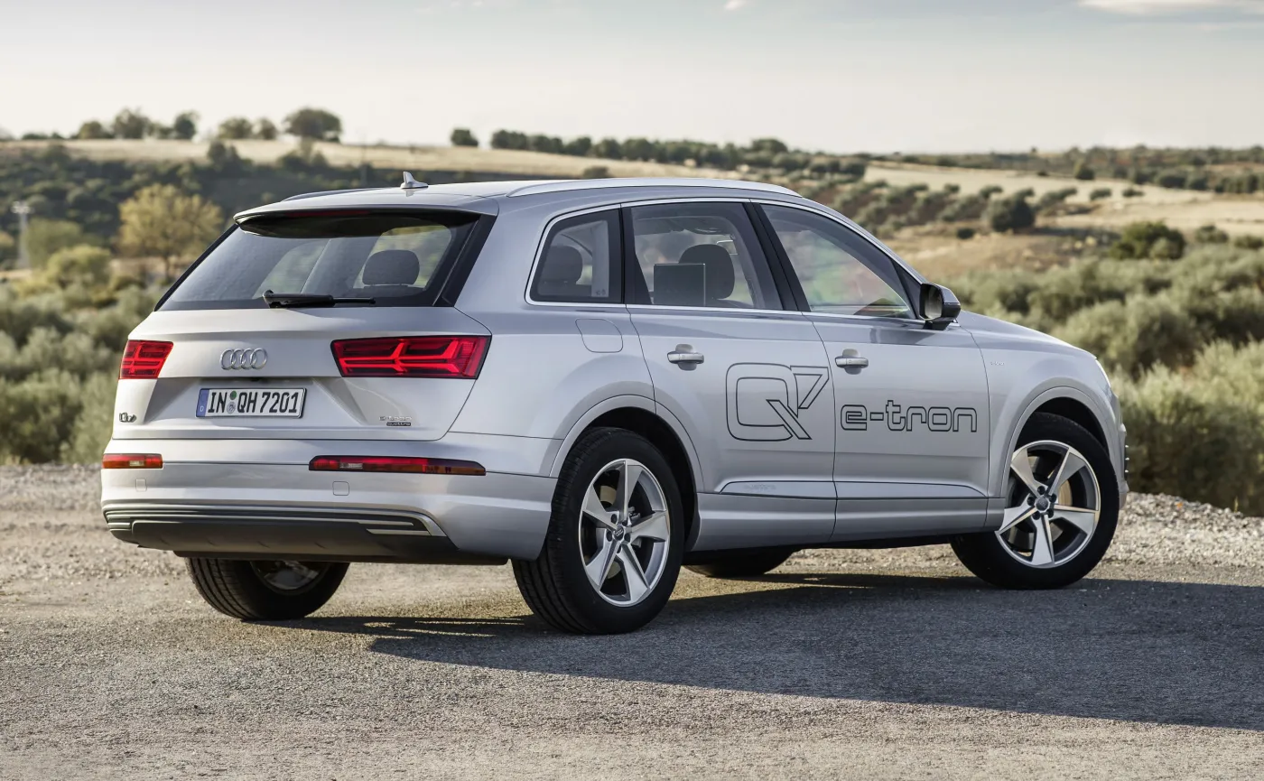 9107902-audi-q7-e-tron-3.jpg