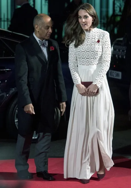 9586720-ksiezna-catherine.jpg
