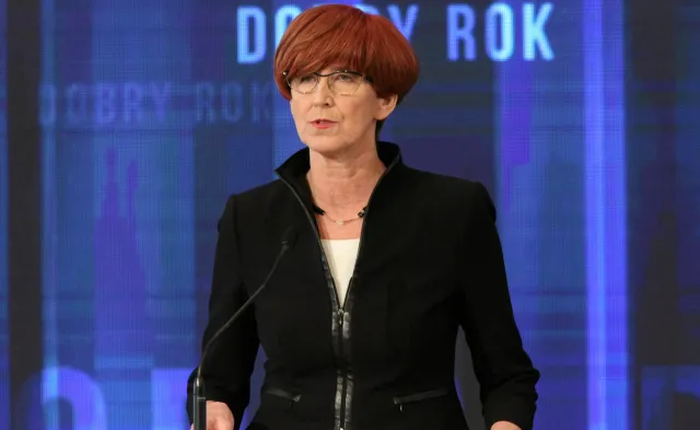 Z powodu 500 plus kobiety rezygnują z pracy? Rafalska: Twierdzenie nieuprawnione
