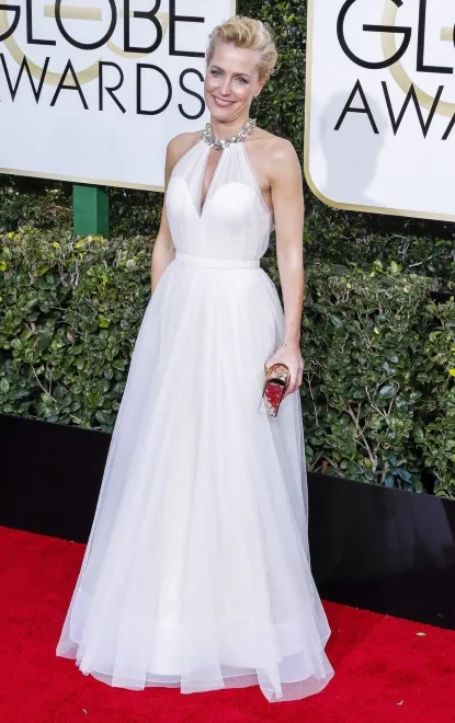 9771198-gillian-anderson.jpg