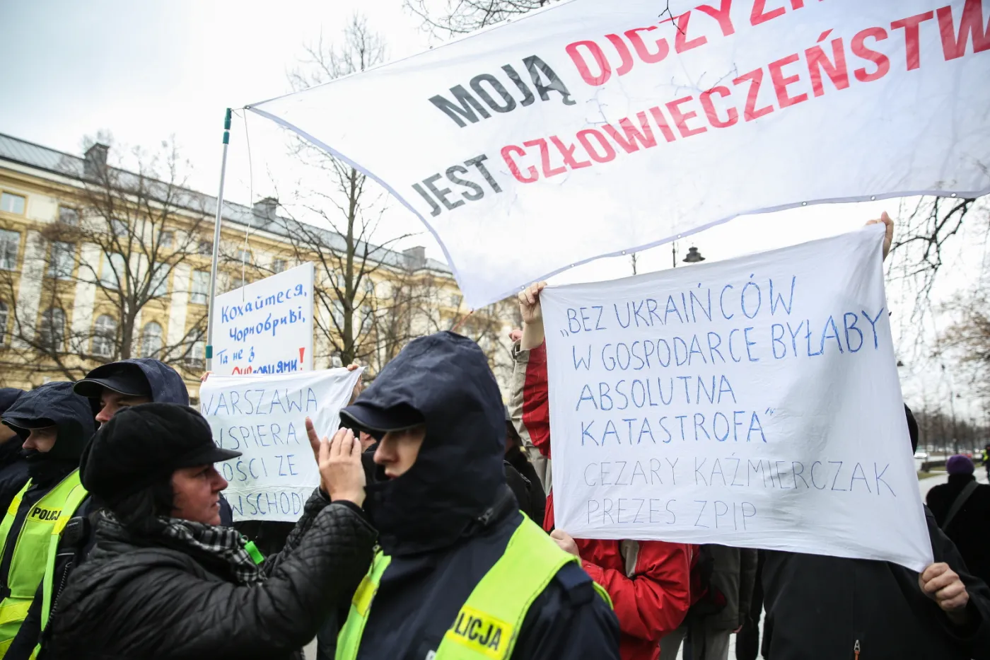 9984773-kontrmanifestacja.jpg