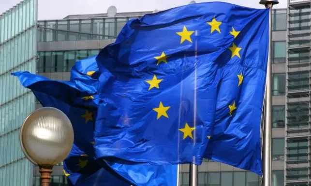 Zmowa i manipulacja przy euro? Bruksela podejrzewa trzy banki
