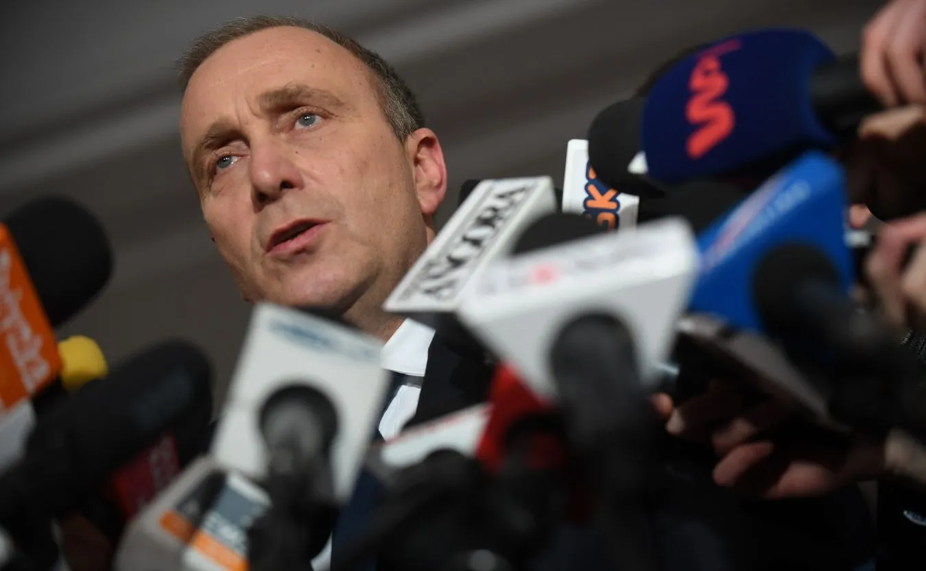 Schetyna odpowiada Kaczyńskiemu: Jeżeli ktoś straszy prokuratorem, to znaczy że jest słaby