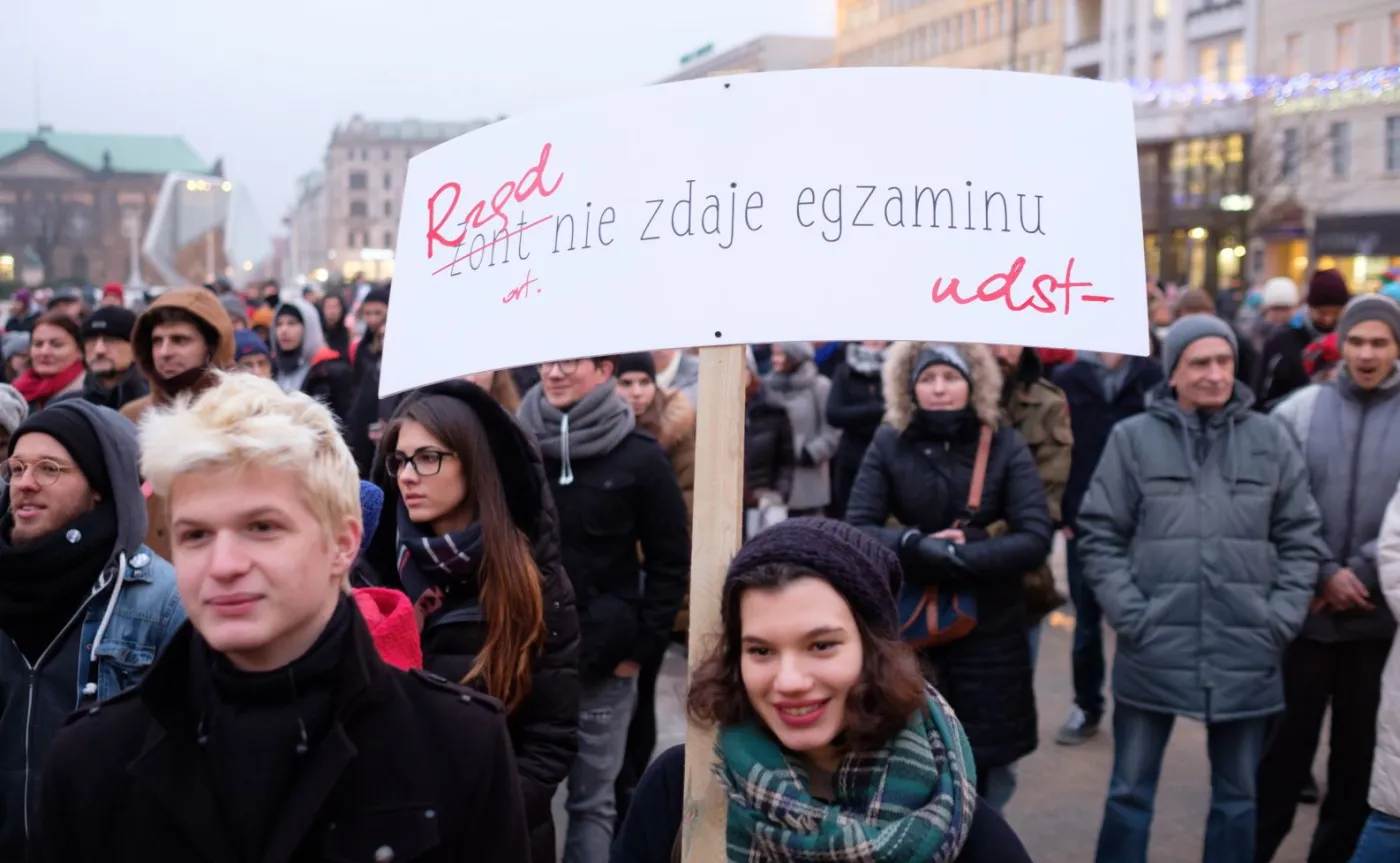 9824902-protest-studentow.jpg