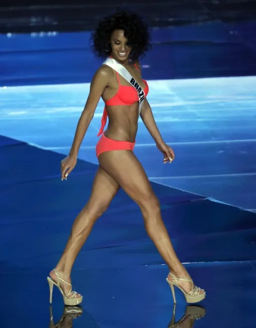 9832602-miss-brazylii-2016.jpg