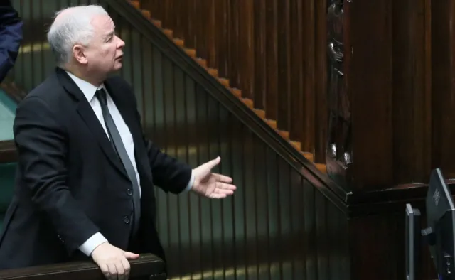 PO: PiS oszukało "frankowiczów" i teraz odsyła ich do "zgniłych" sądów