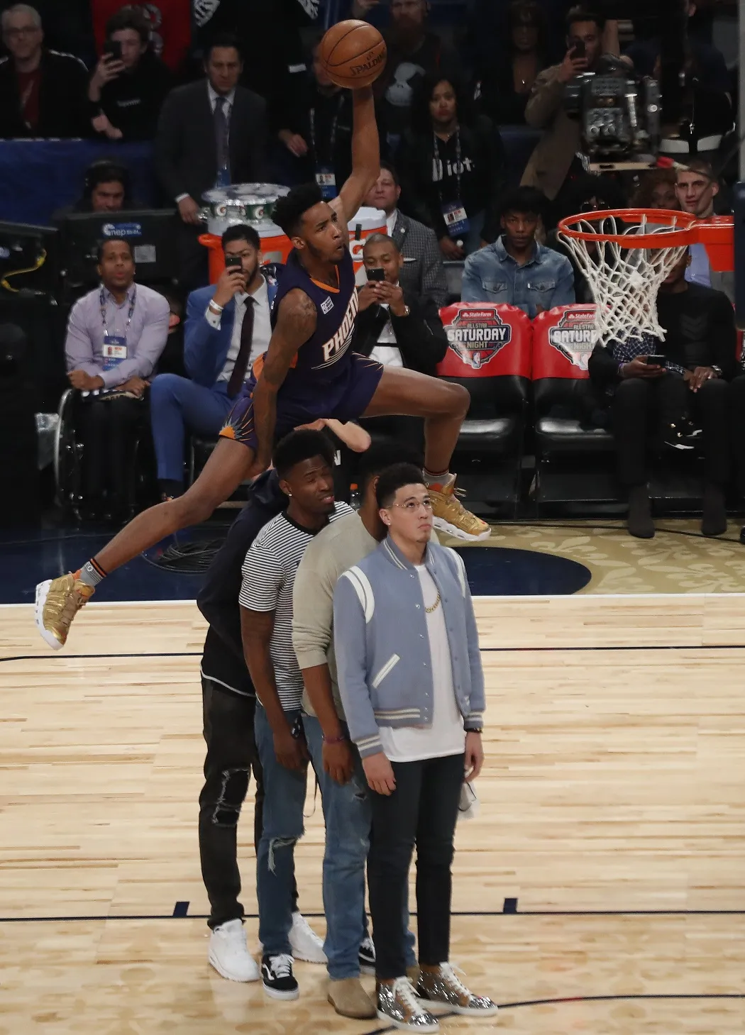 9895210-derrick-jones-jr.jpg