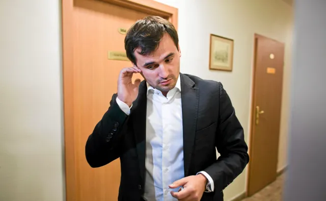 Prezes PiS interweniował w sprawie Dubienieckiego? "Newsweek" o kulisach śledztwa i tajemniczym przelewie na konto Marty Kaczyńskiej