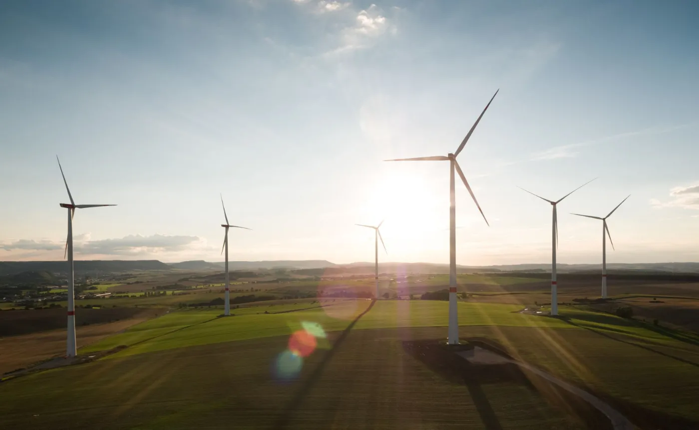 Spójnikowa afera w ustawie o odnawialnej energii. Minister: To nie lobbing, tylko fatalny błąd