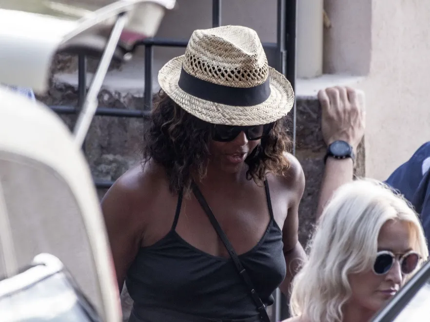 Skandal, czy uzasadniony luz? Michelle Obama na wakacjach pozwoliła sobie zrobić ZDJĘCIA bez stanika!