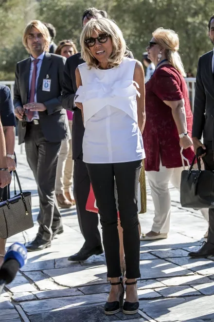 10429391-brigitte-macron.jpg