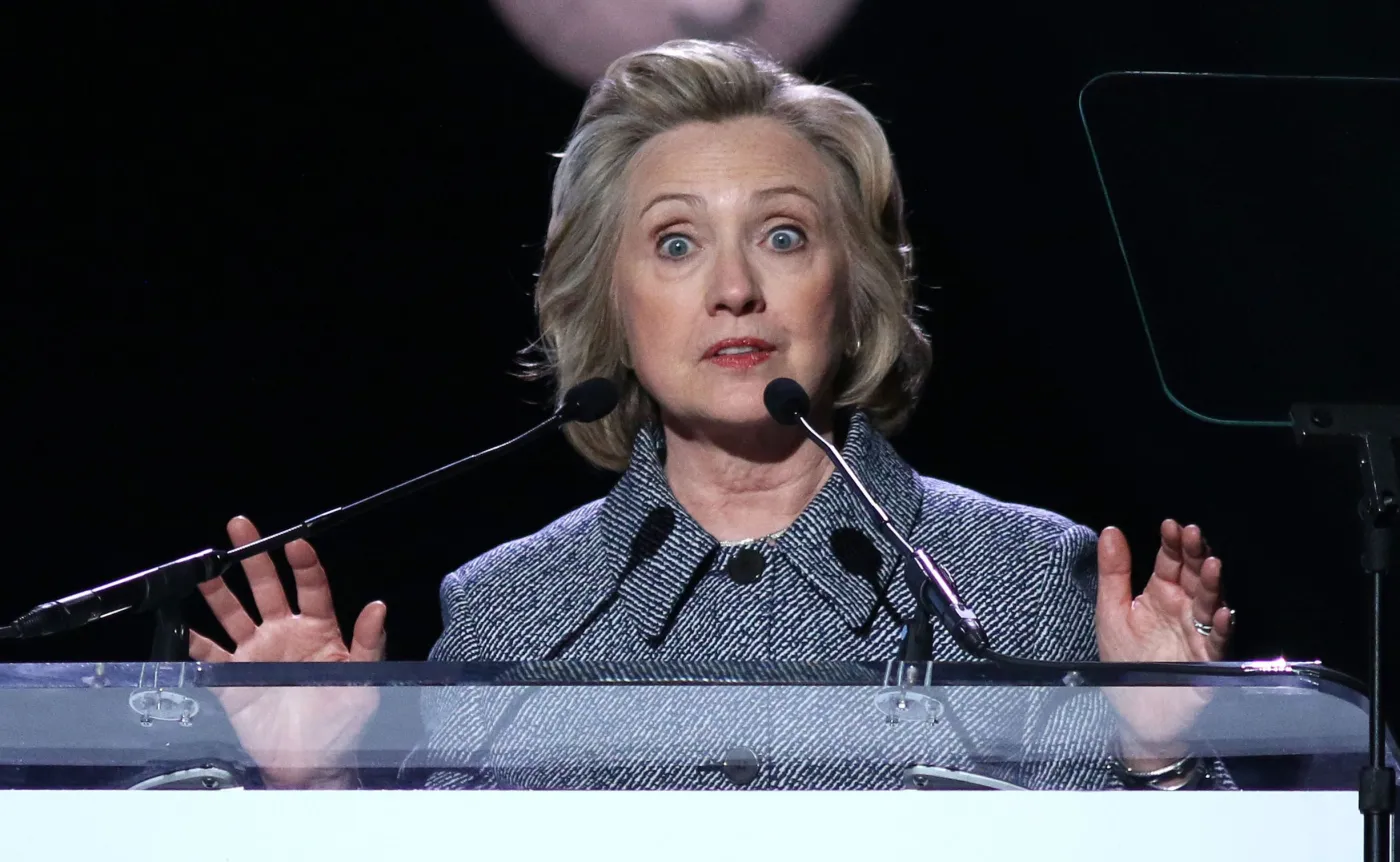 Zapalenie płuc czy coś poważniejszego? Oto teorie dotyczące stanu zdrowia Hillary Clinton