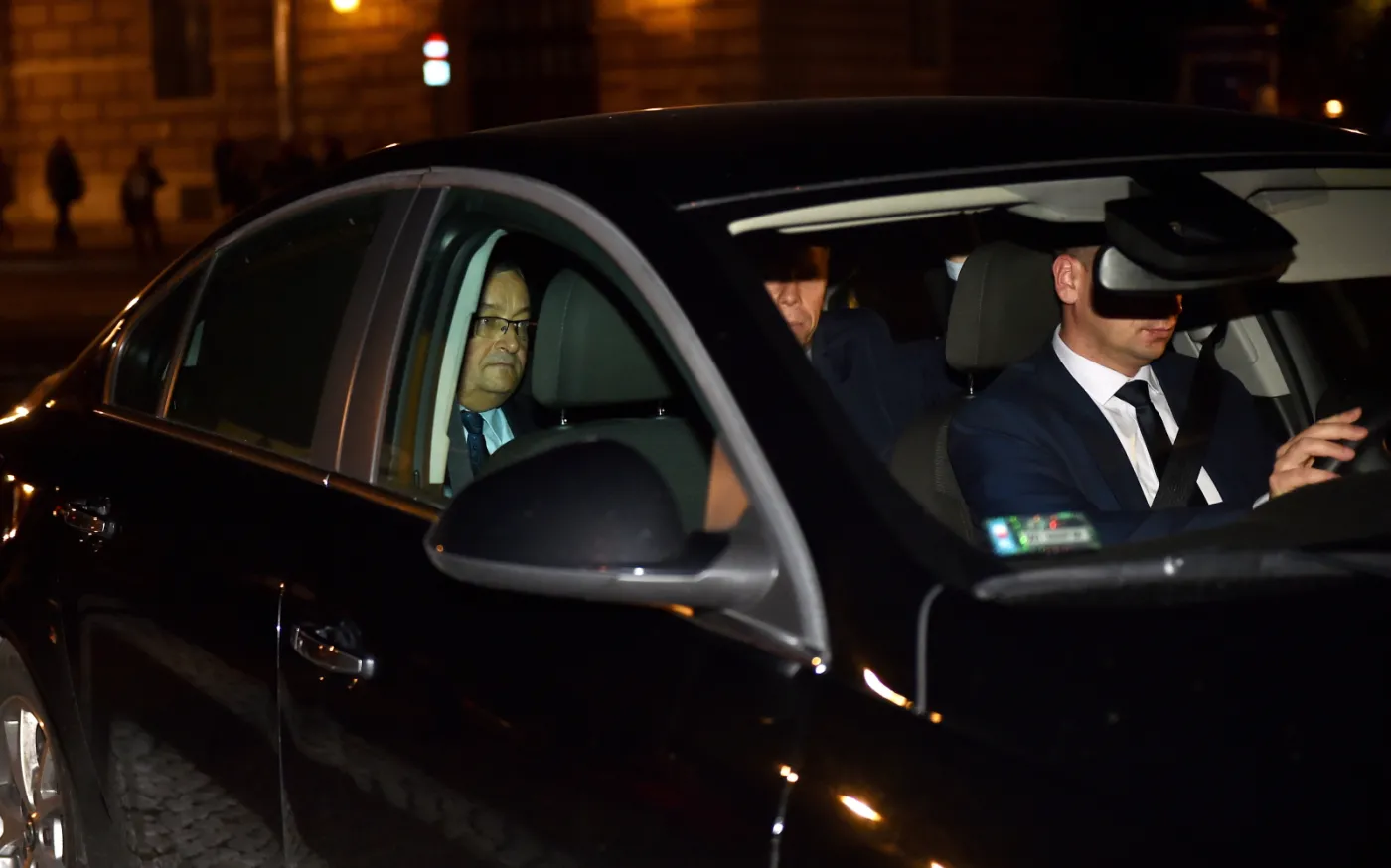 10445367-minister-adamczyk.jpg
