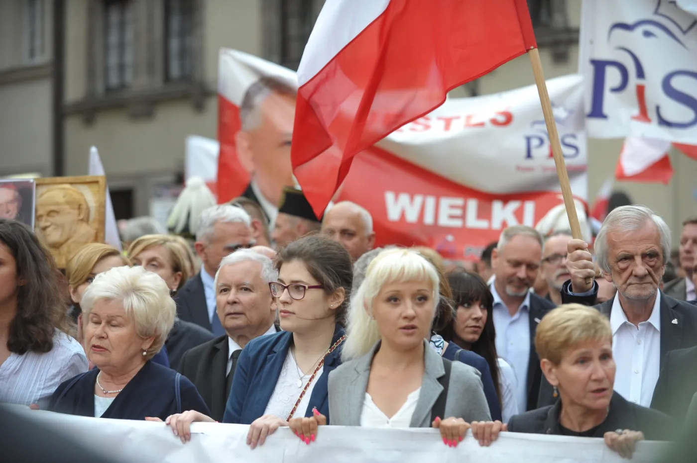 10225320-marsz-pamieci-pis.jpg