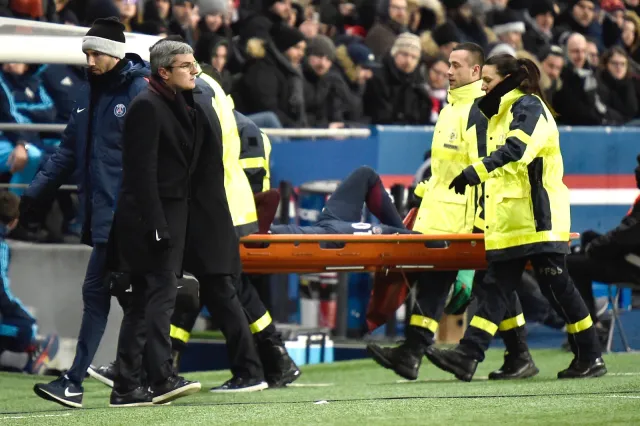Liga francuska: Neymar zniesiony z boiska na noszach. Paris Saint Germain bliżej tytułu