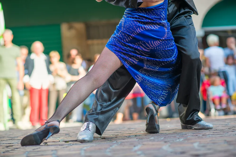 Para tańczy tango