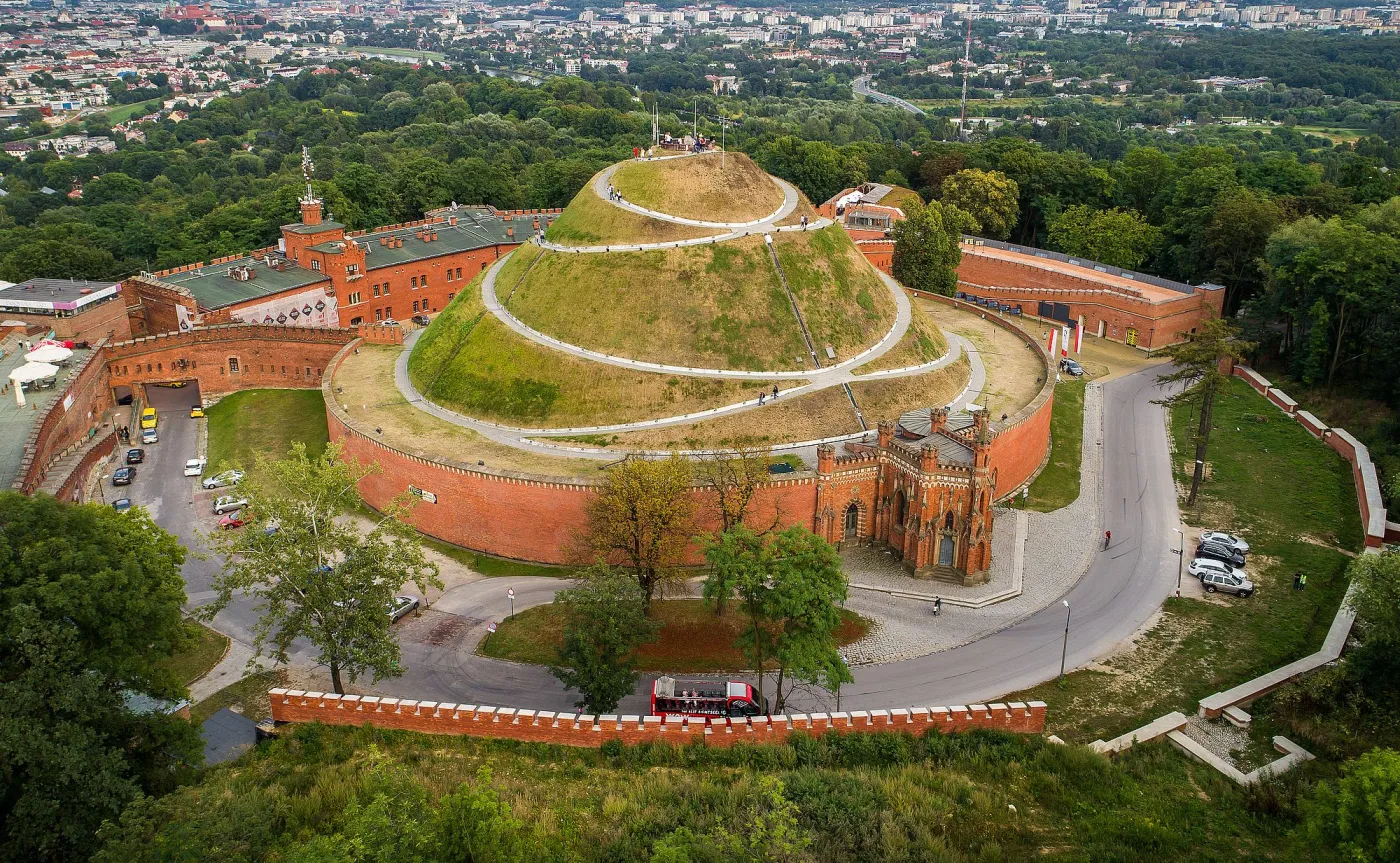 Prezydent wybrał 11 nowych pomników historii. ZOBACZ ZDJĘCIA