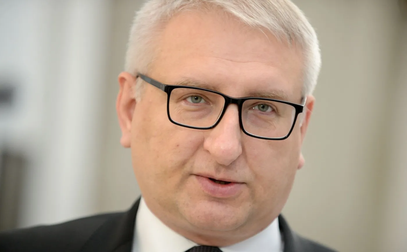 "Fakt" ujawnia dziwny plan posła Pięty na walkę z terroryzmem. Wysłał go swojej kochance z prośbą o opinię
