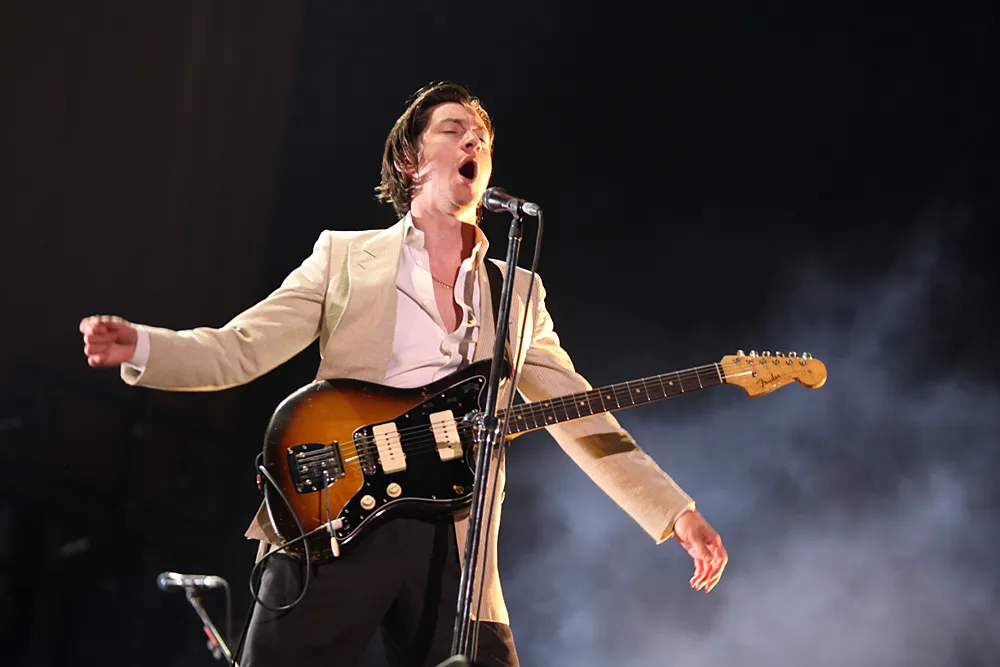 11098894-arctic-monkeys.jpg