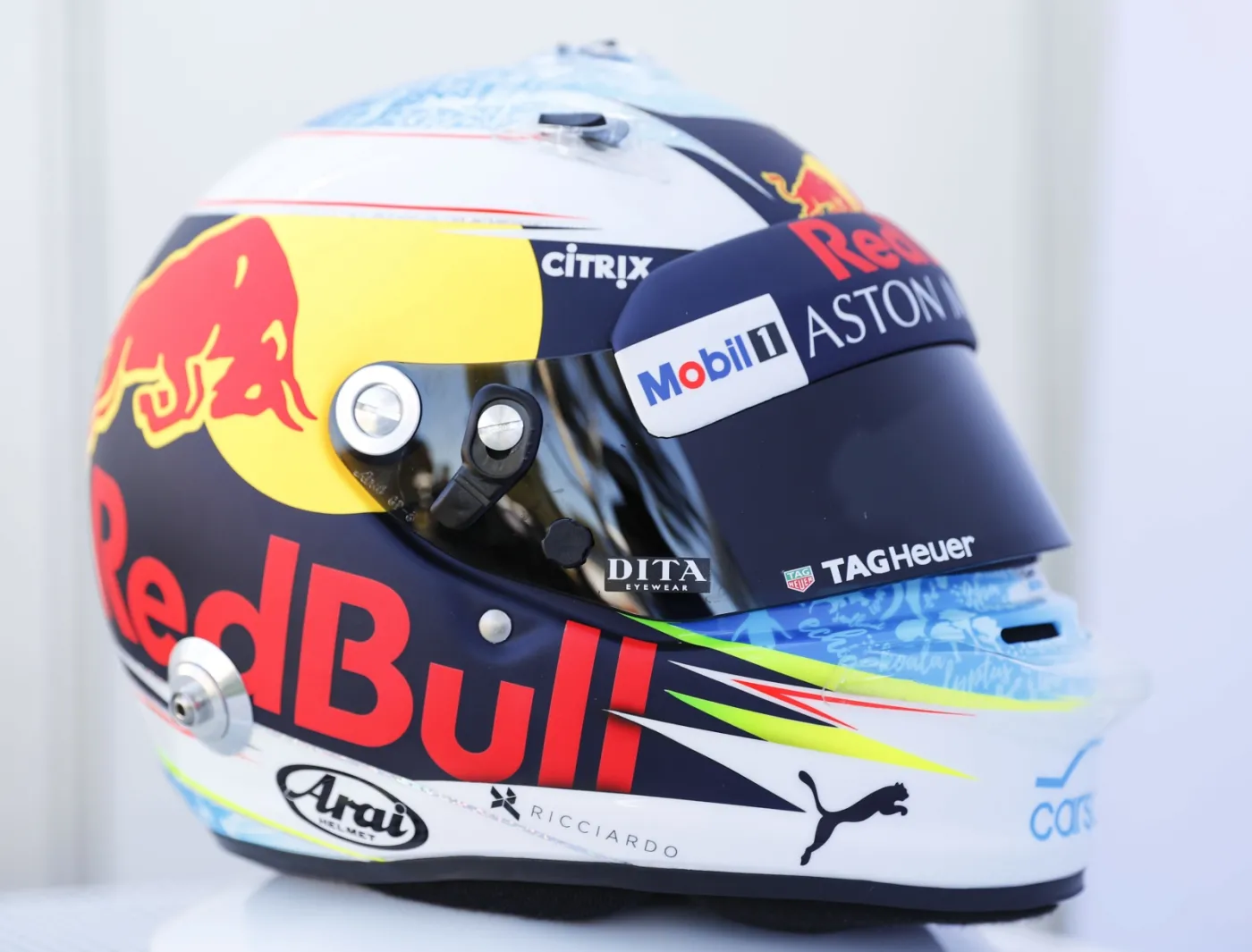 10856245-daniel-ricciardo.jpg