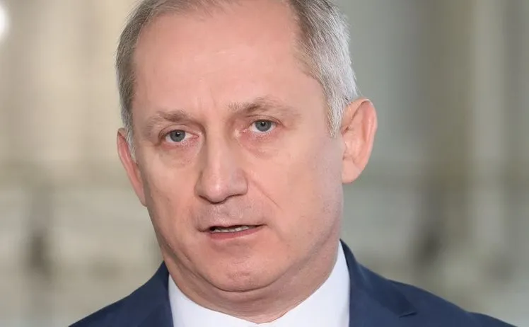 Sławomir Neumann