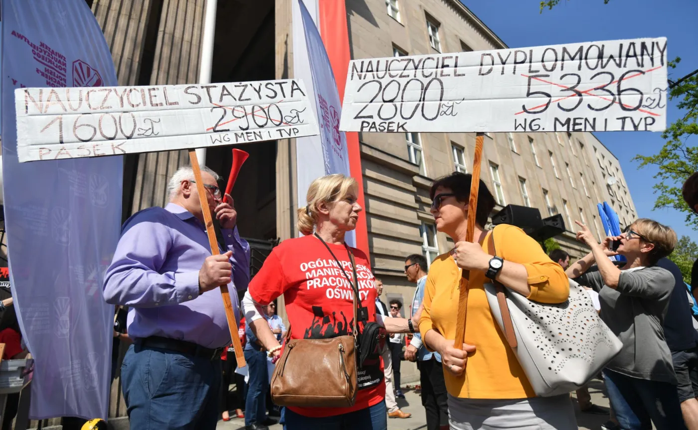 10920482-demonstracja-znp.jpg