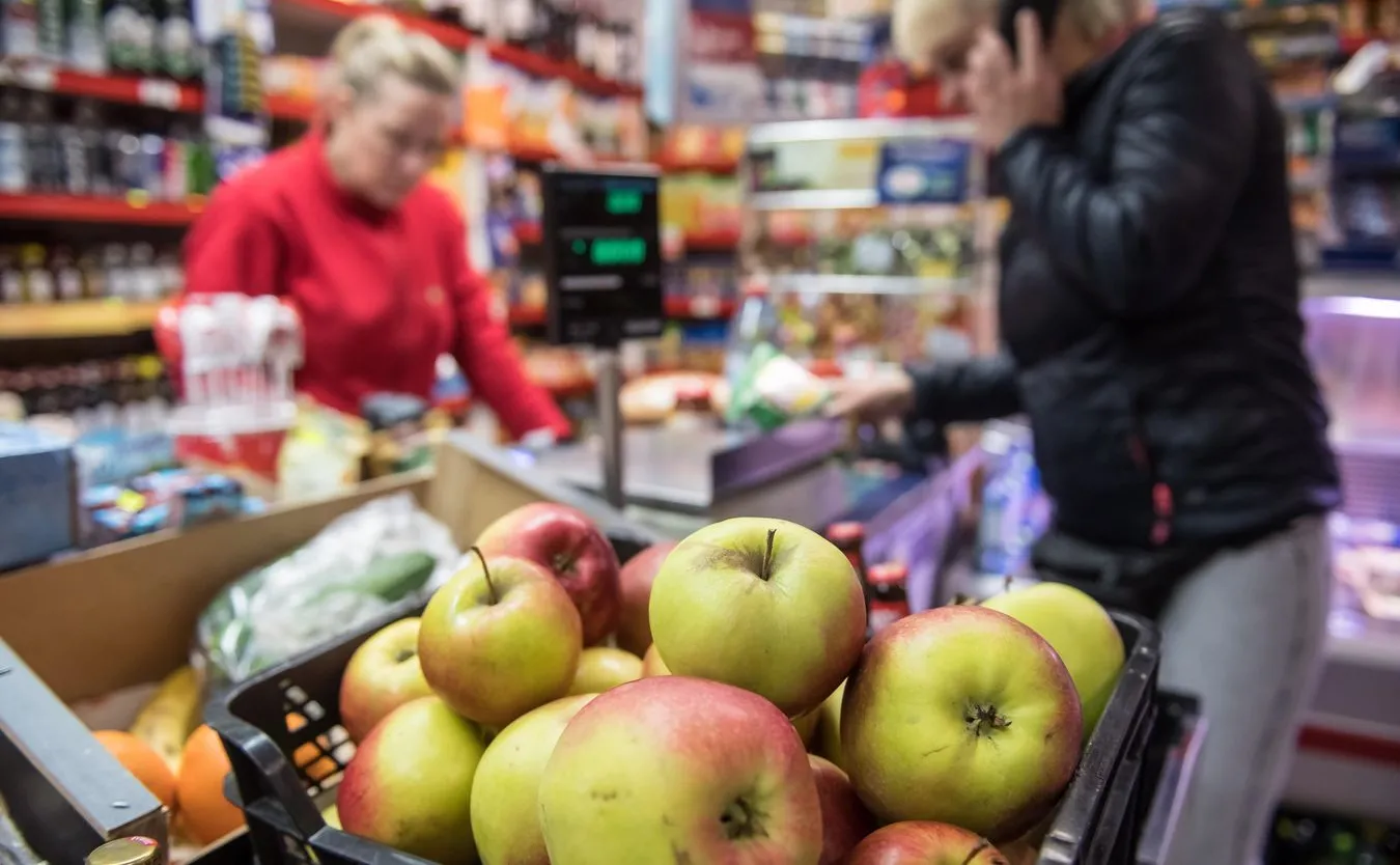 Koniec małych sklepów. Niepokojący raport MPiT