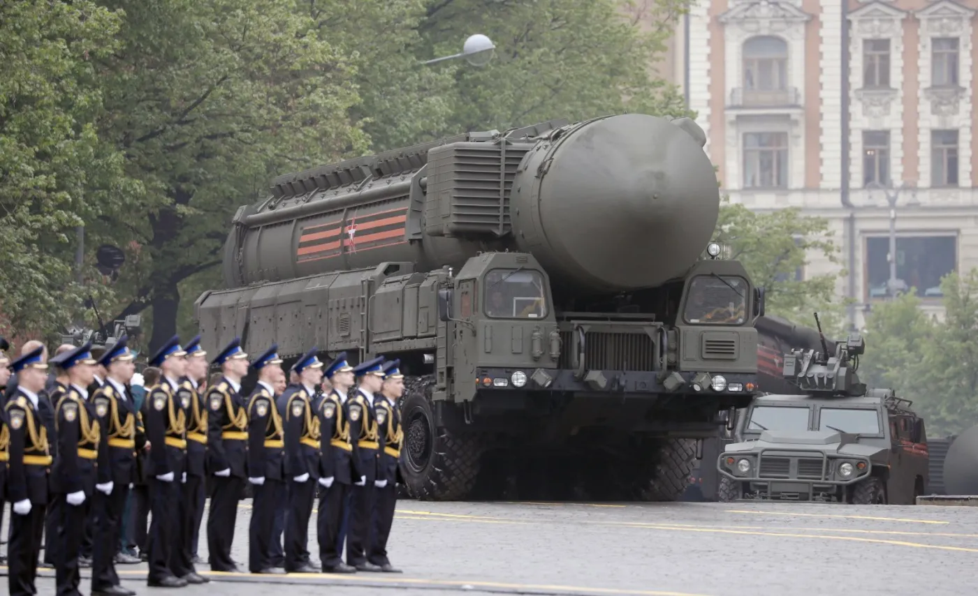 12314808-parada-w-moskwie.jpg