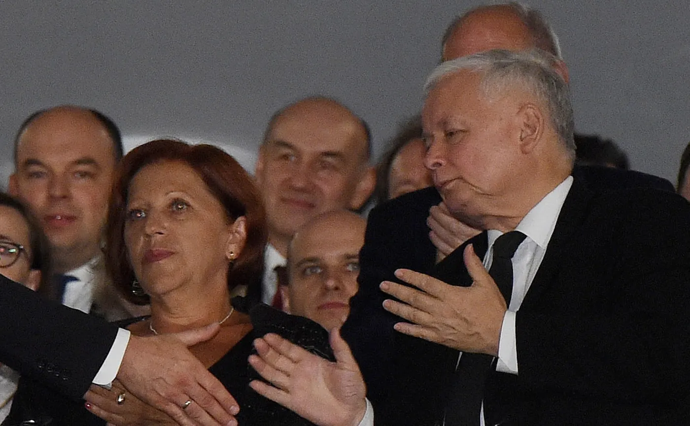 Poseł PO ujawnia szczegóły kariery "pani Basi". W czasach PRL pracowała w Kancelarii Tajnej